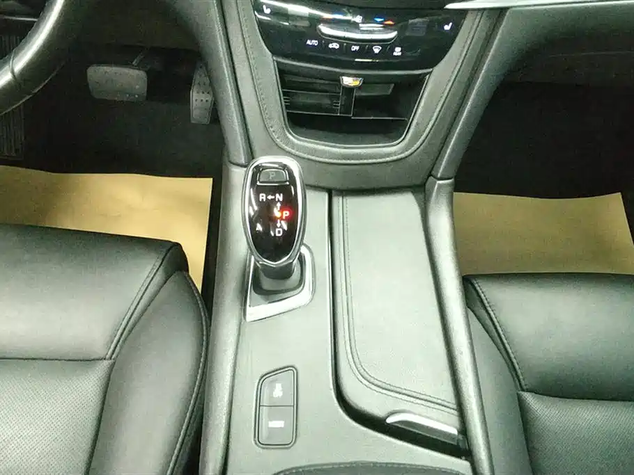 Cadillac XT5 2018 25T Luxury фото 16