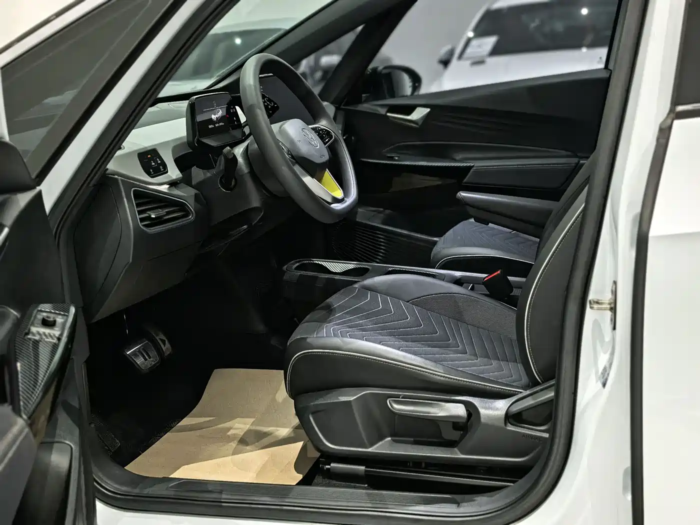 Volkswagen ID.3 2023 Pure Smart Edition фото 7