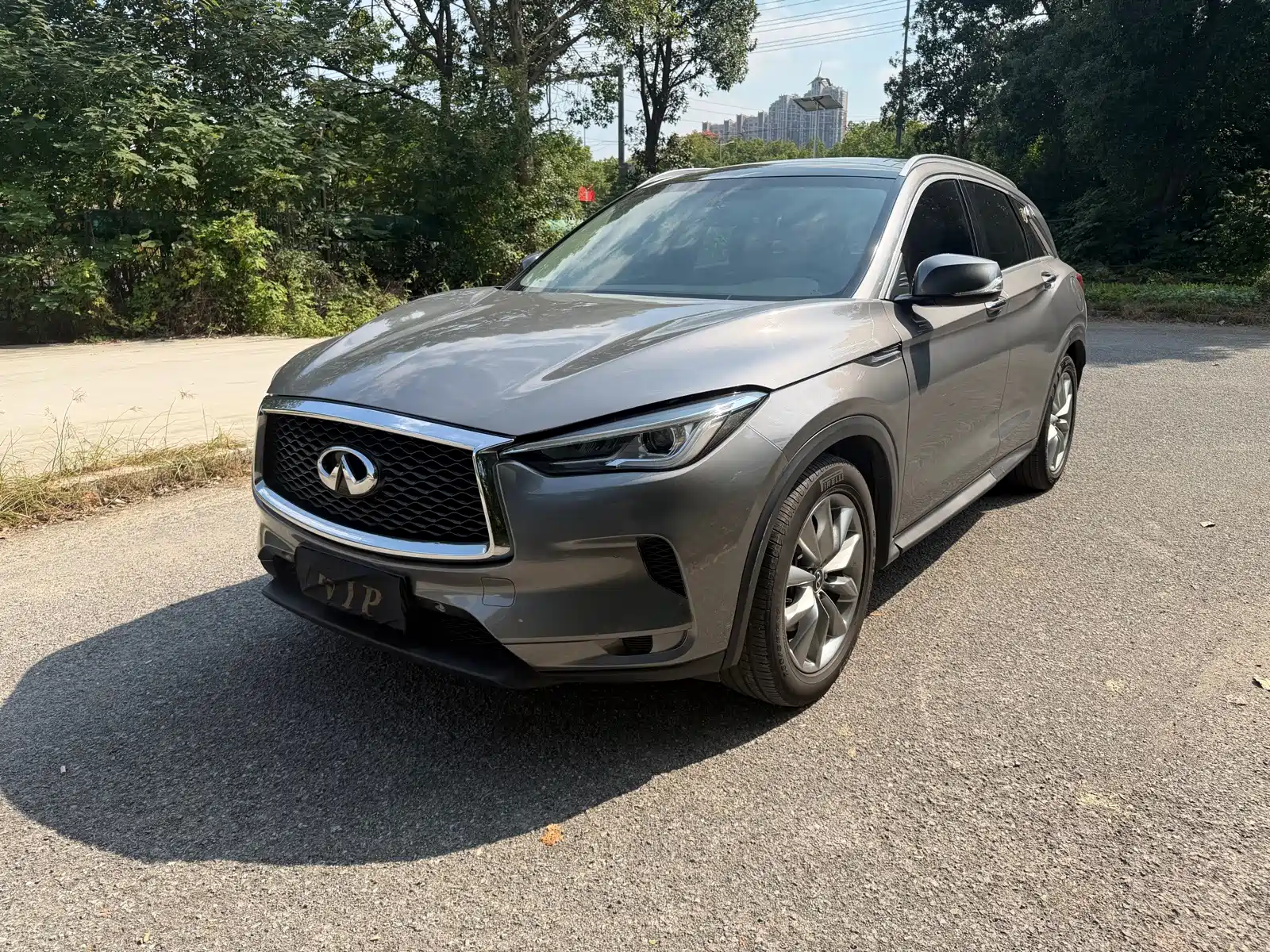 Photo 2 - Infiniti QX50