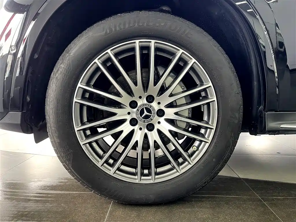 Mercedes-Benz GLC 2023 GLC 300 L 4MATIC Dynamic 7-Seater фото 3