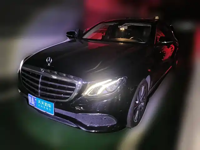 Mercedes-Benz E-Class 2017 E 300 L Luxury — фото 1