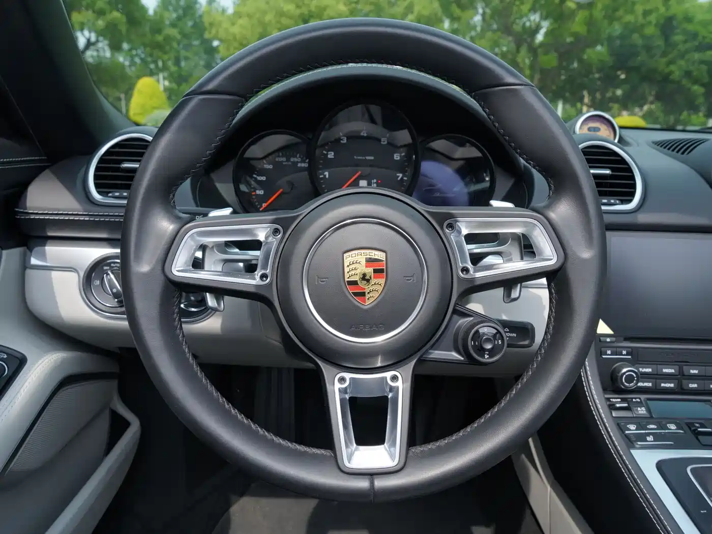 Porsche 718 2022 Boxster 2.0T фото 9
