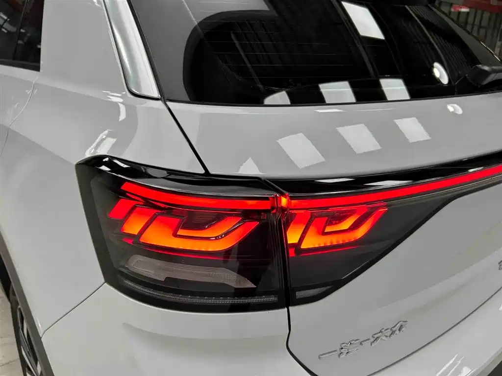 Volkswagen T-ROC 2023 280TSI DSG 2WD Time Edition фото 18
