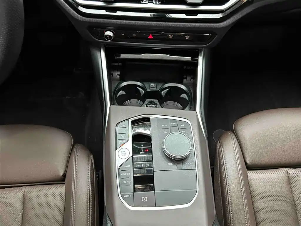 BMW 3 Series 2023 320i M Sport Package фото 5