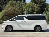 Фото 4 - Toyota Vellfire