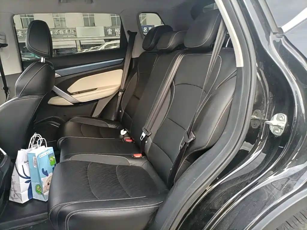 Photo 17 - Geely Boyue
