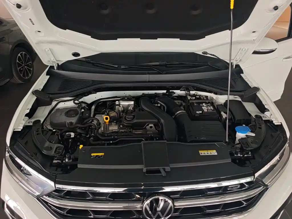 Фото 20 - Volkswagen T-ROC