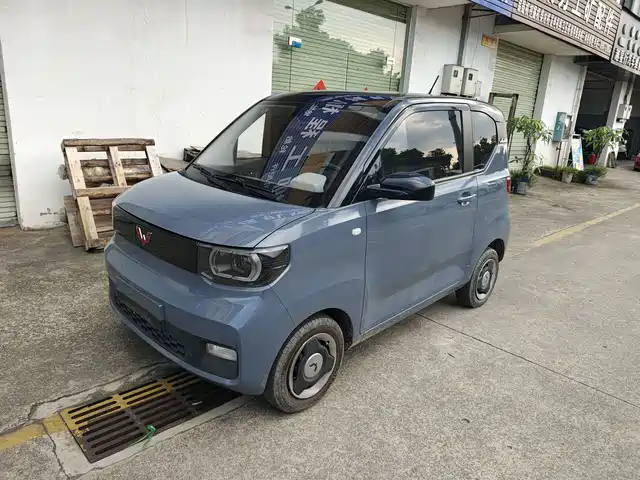 Wuling Hongguang MINI EV Macaron, 170km, литий-железо-фосфатный аккумулятор