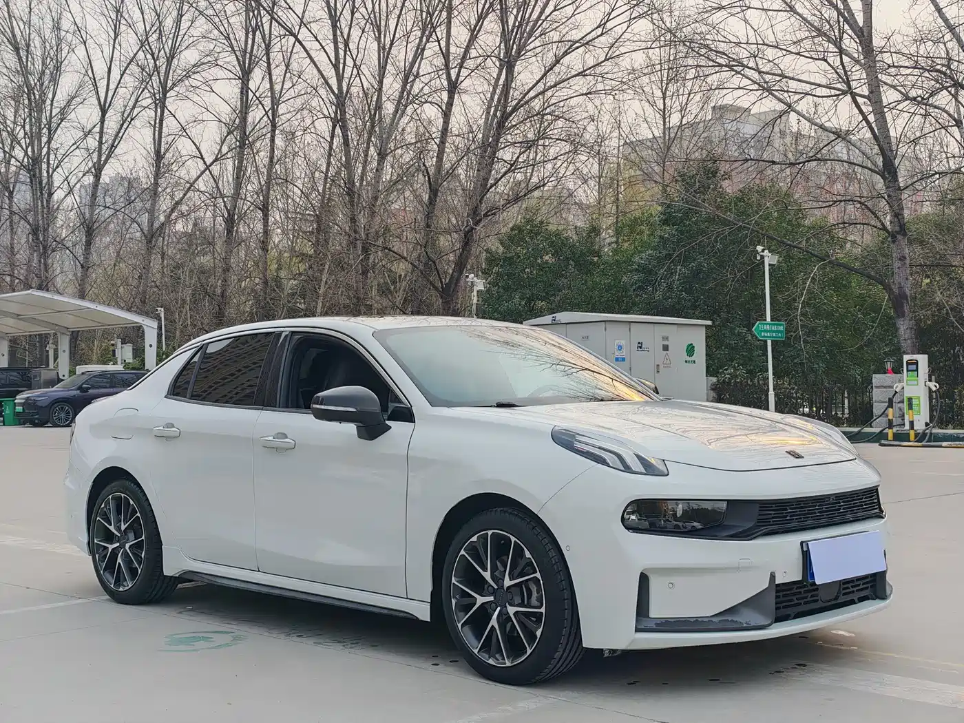 Lynk & Co 03 2018 1.5TD DCT Power Pro Version China V фото 3