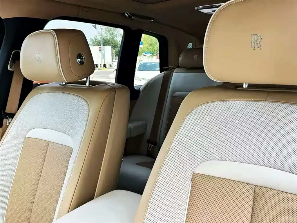 Rolls-Royce Cullinan 2018 5-Seater Version фото 8