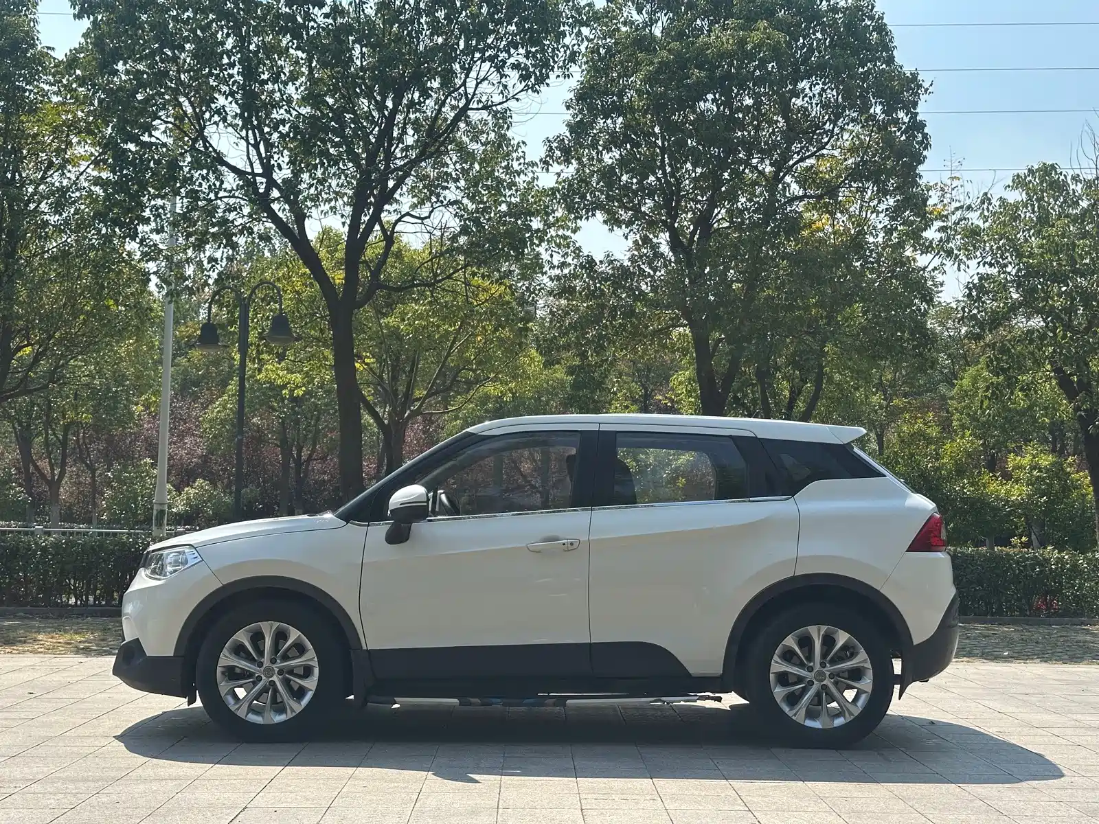 Photo 4 - Zhonghua V3