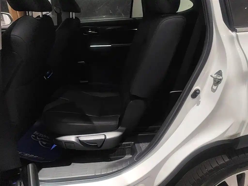 Toyota Highlander 2022 Model Dual Engine 2.5L 4WD Premium Edition 7-Seater фото 17