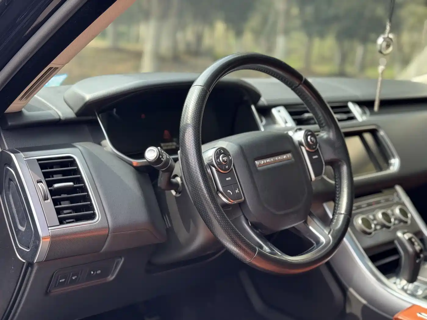 Land Rover Range Rover Sport 2016 Model 3.0 SC V6 HSE DYNAMIC фото 13