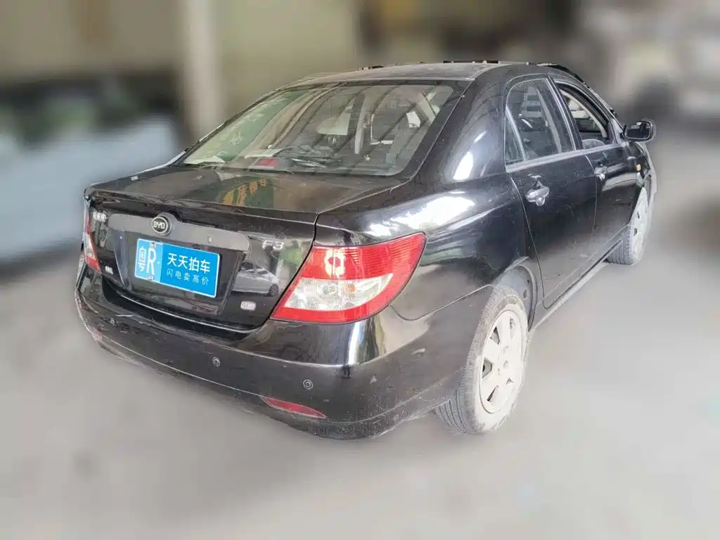 Фото 2 - BYD F3