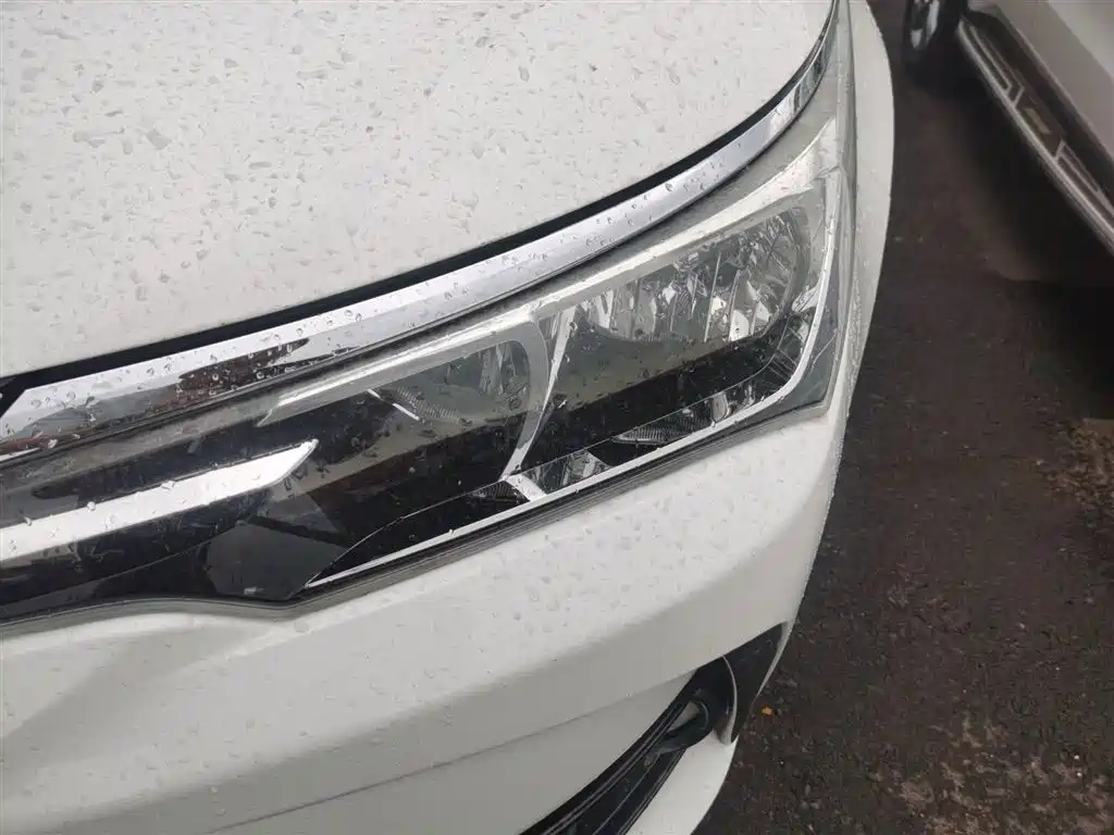 Toyota Corolla 2018 1.2T S-CVT GL Smart Edition фото 8