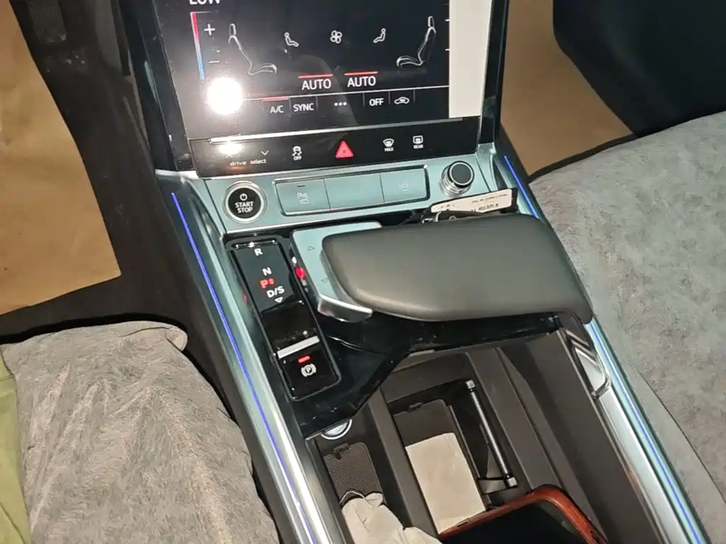 Audi e-tron 2026 2021 50 quattro Luxury