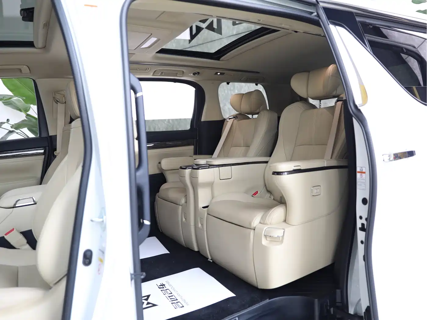 Toyota Alphard 2018 Facelift 3.5L Premium Edition фото 13