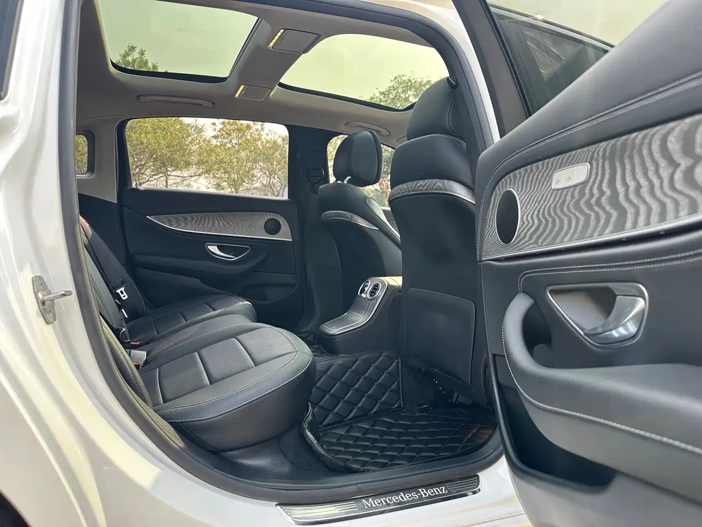 Mercedes-Benz E-Class 2021 E 300 L Sport Fashion фото 11