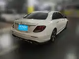 صورة 2 - Mercedes-Benz E-Class