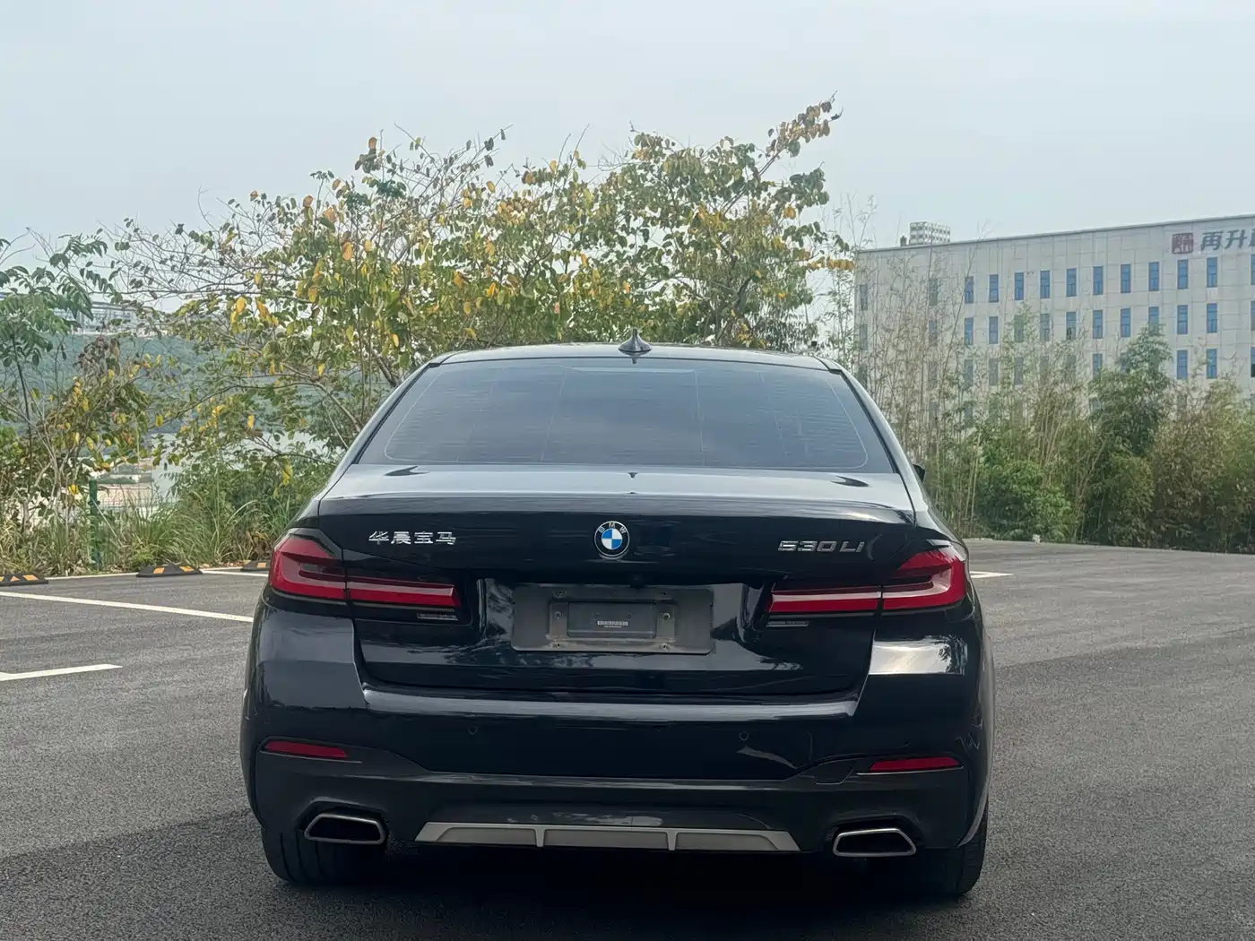 BMW 5 Series 2022 530Li Leading M Sport Package фото 4