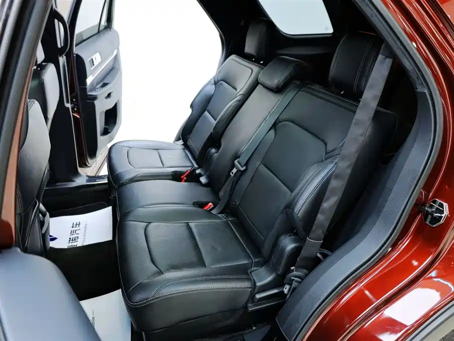 Ford Explorer (Import) 2016 3.5T Platinum Edition фото 31