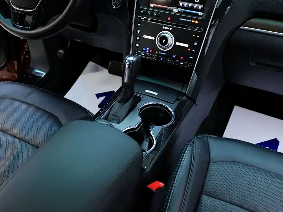 Ford Explorer (Import) 2016 3.5T Platinum Edition фото 23