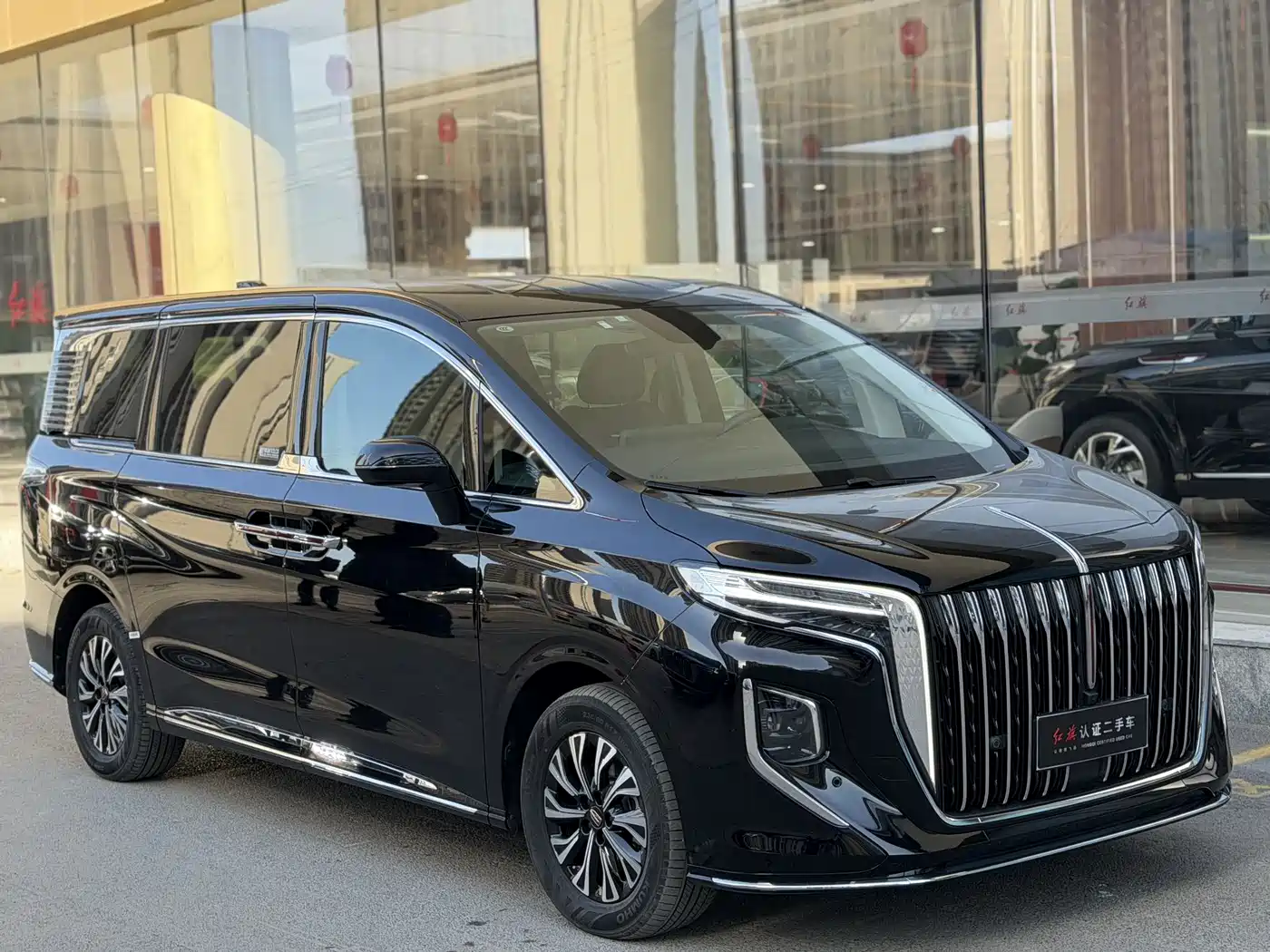 Hongqi HQ9 PHEV 2024 Model 2.0T AWD Business Edition фото 5