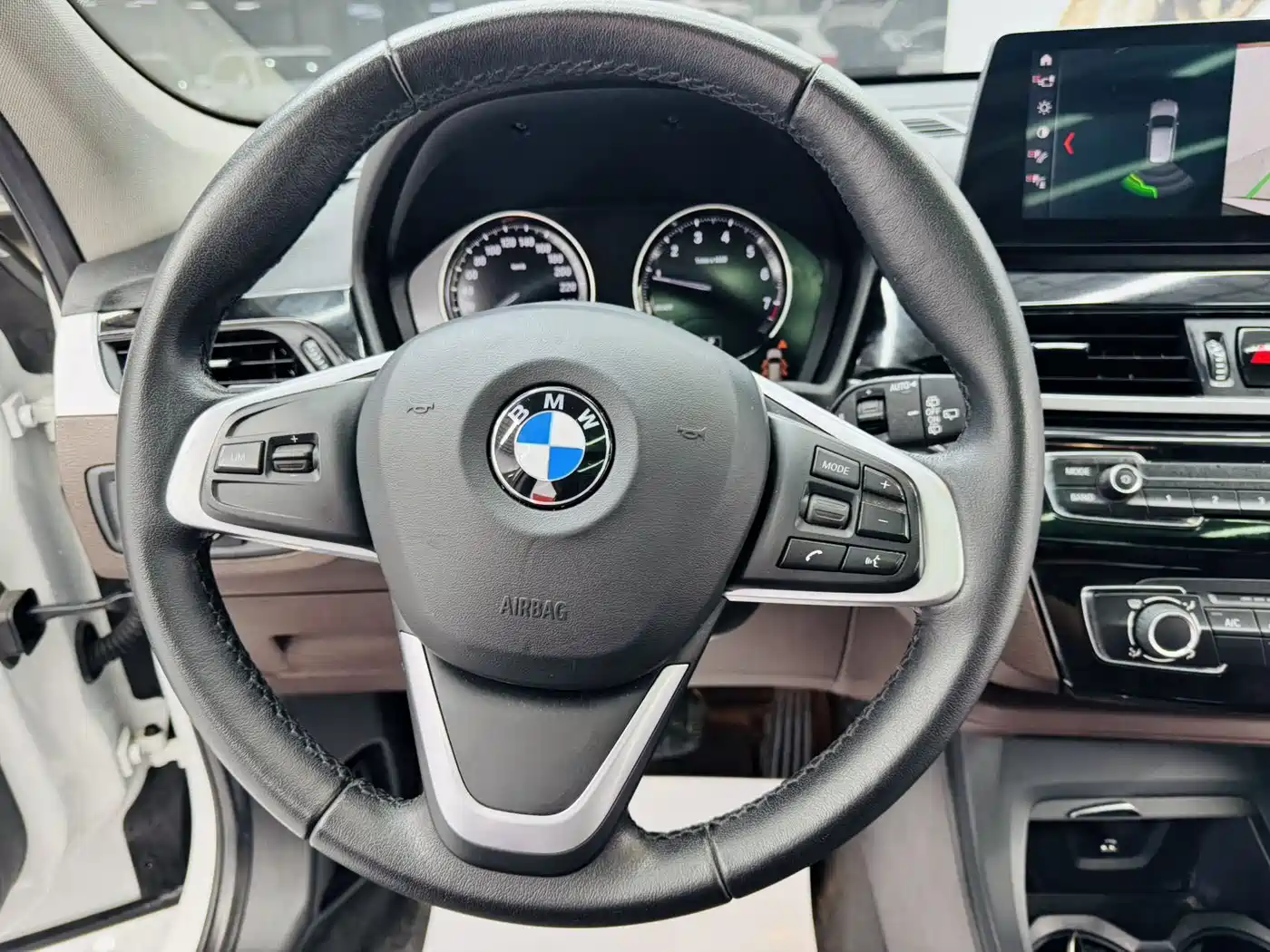 BMW X1 2022 sDrive20Li Fashion фото 9
