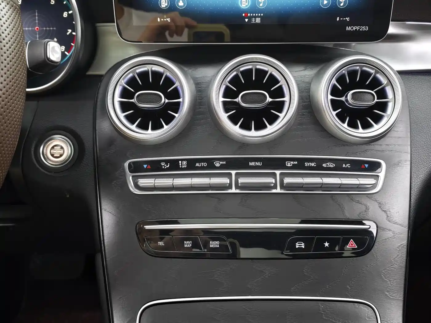 Mercedes-Benz GLC 2020 Facelift GLC 260 L 4MATIC Dynamic фото 16