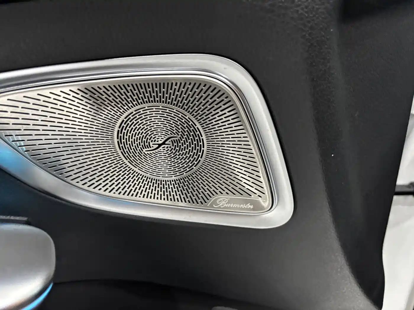 Mercedes-Benz C-Class 2025 Facelift C 260 L Night Sport Edition фото 13