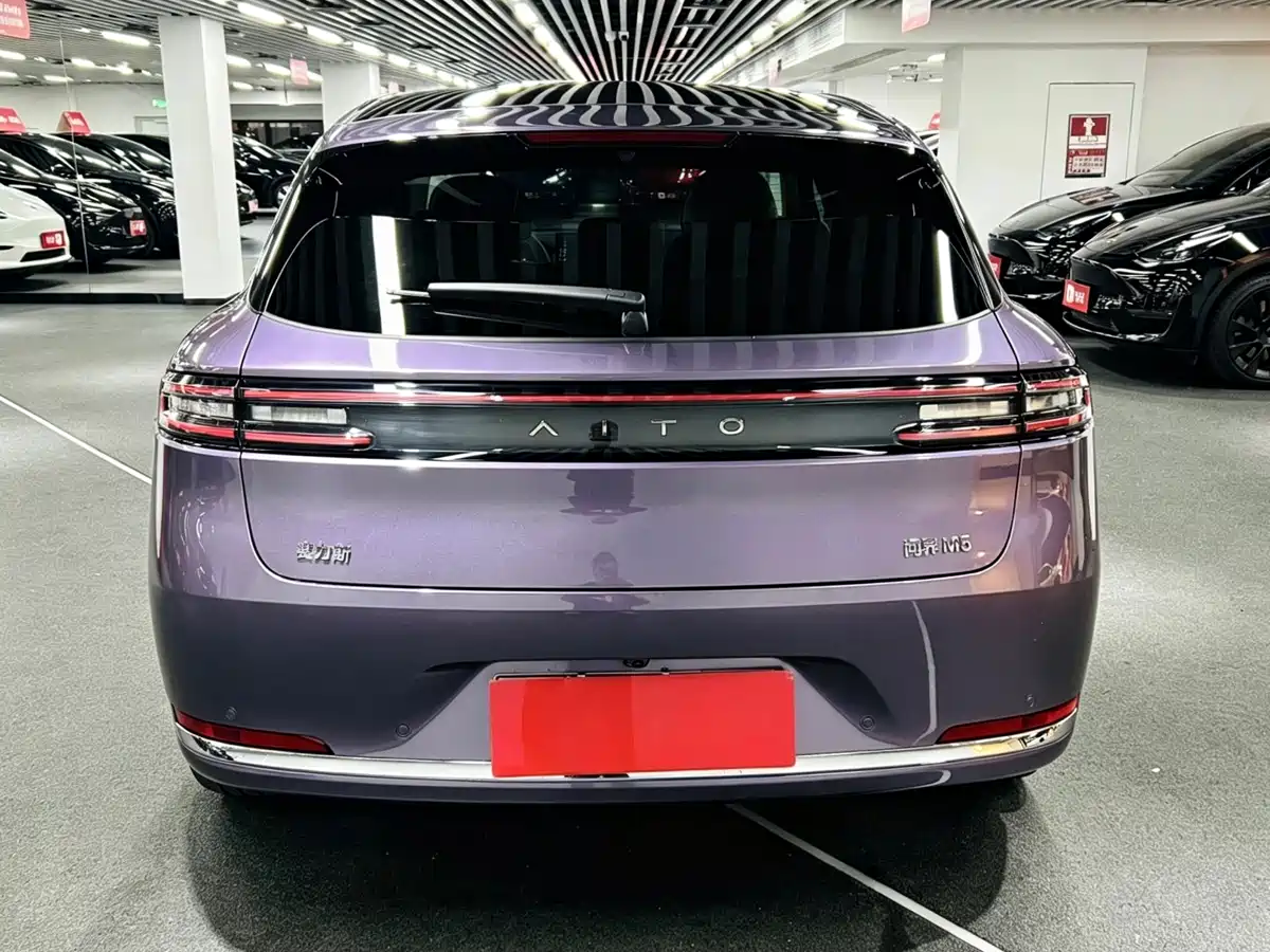 AITO Wenjie AITO M5 2025 Extended Range Ultra AWD фото 5