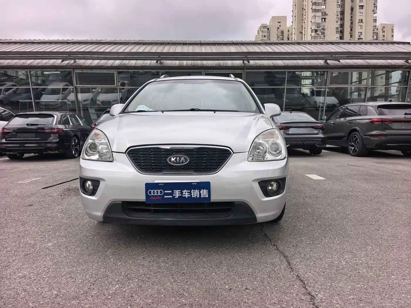 Kia Carens 2011 2.0L 7-Seater Automatic Luxury фото 2