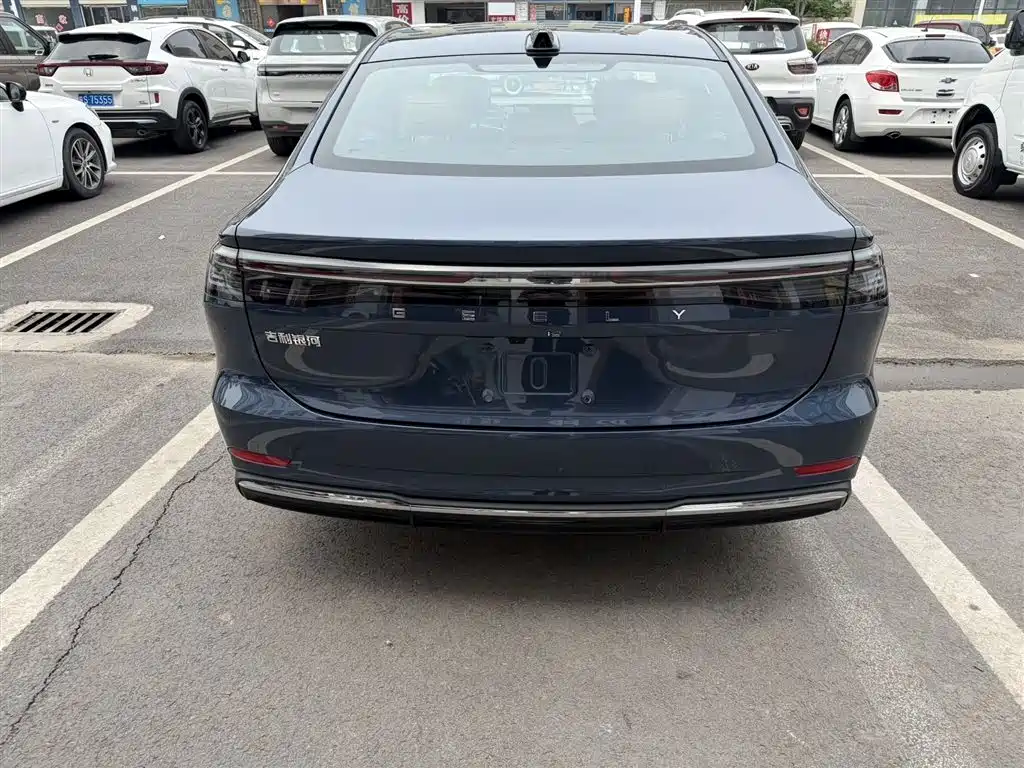 Geely Galaxy Galaxy A7 2025 EM-i фото 8
