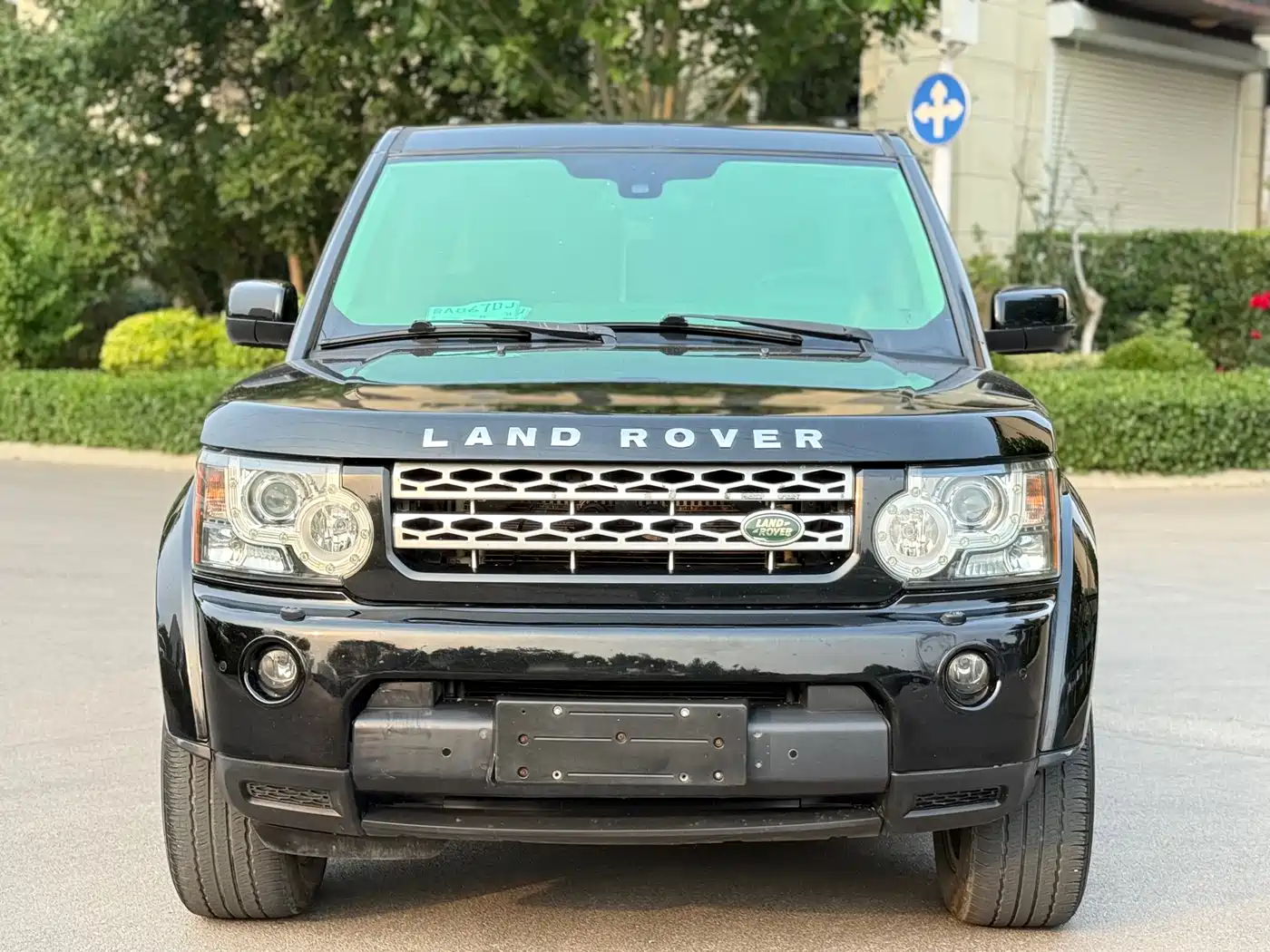 Land Rover Discovery 2010 3.0TDV6 HSE Diesel фото 2