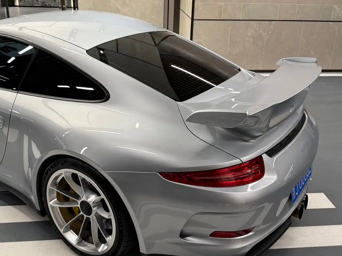Photo 4 - Porsche 911