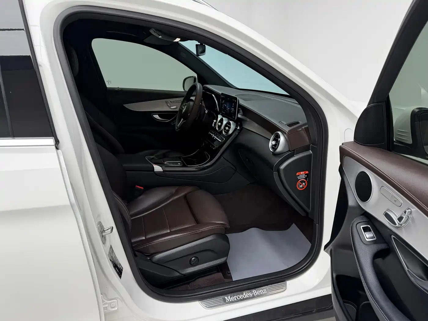 Mercedes-Benz GLC 2022 Facelift III GLC 260 L 4MATIC Dynamic фото 15