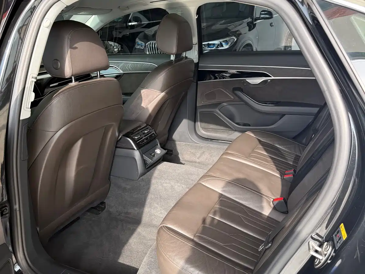 Audi A8 2018 A8L 55 TFSI quattro Launch Elite фото 8