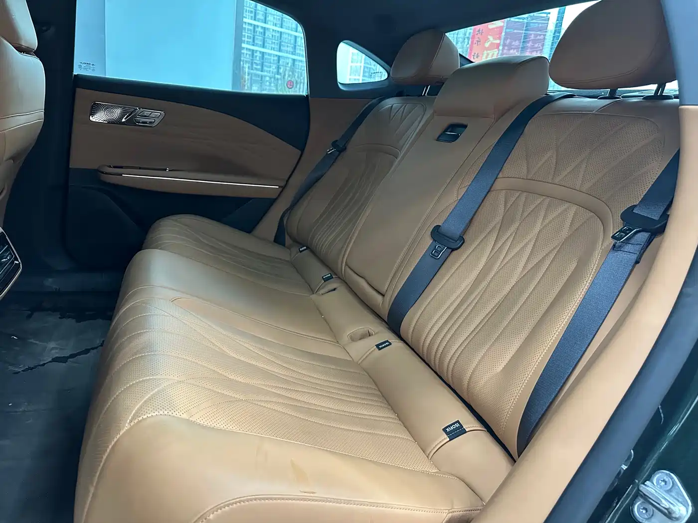 Geely Galaxy Galaxy Xingyao 8 2025 130km EM-i Premium Edition фото 23
