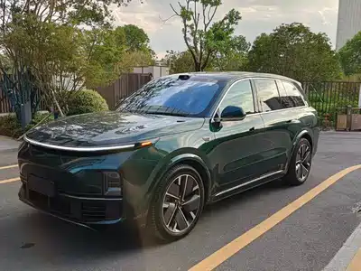 Li Auto L8