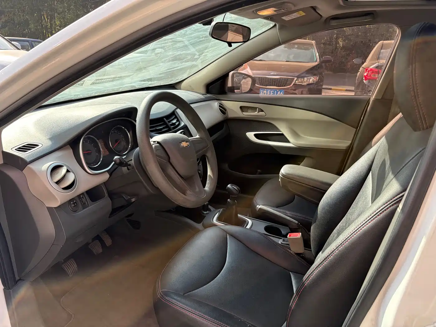 Chevrolet Sail 2015 Sail 3 1.5L Manual Ideal Sunroof Edition фото 7
