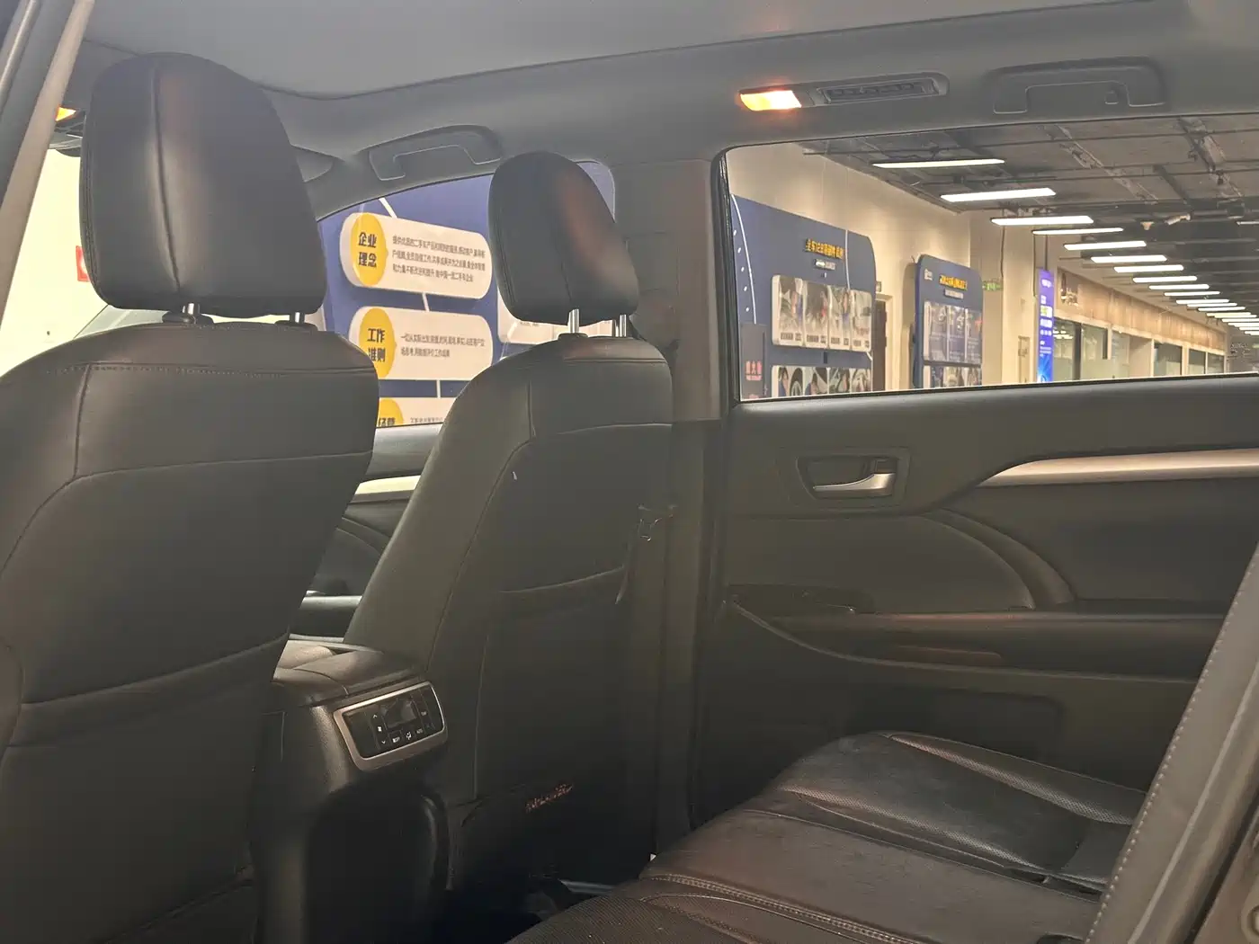 Toyota Highlander 2017 2.0T 4WD Premium 7-Seater фото 11