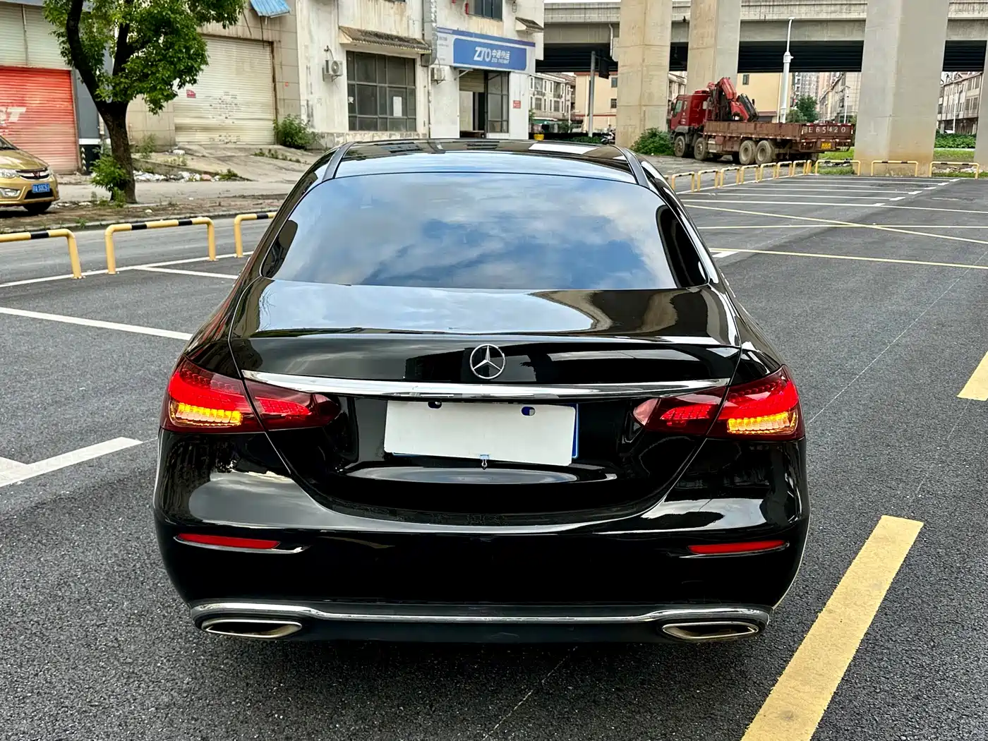 Mercedes-Benz E-Class 2019 E 300 L Sport Luxury фото 11