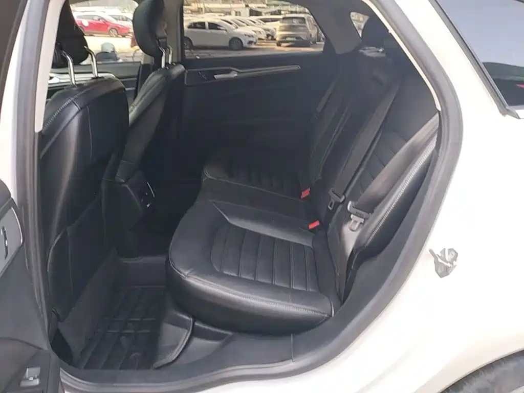 Photo 17 - Ford Mondeo