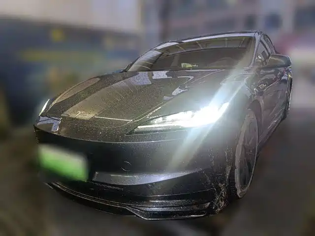 Tesla Model 3 2024