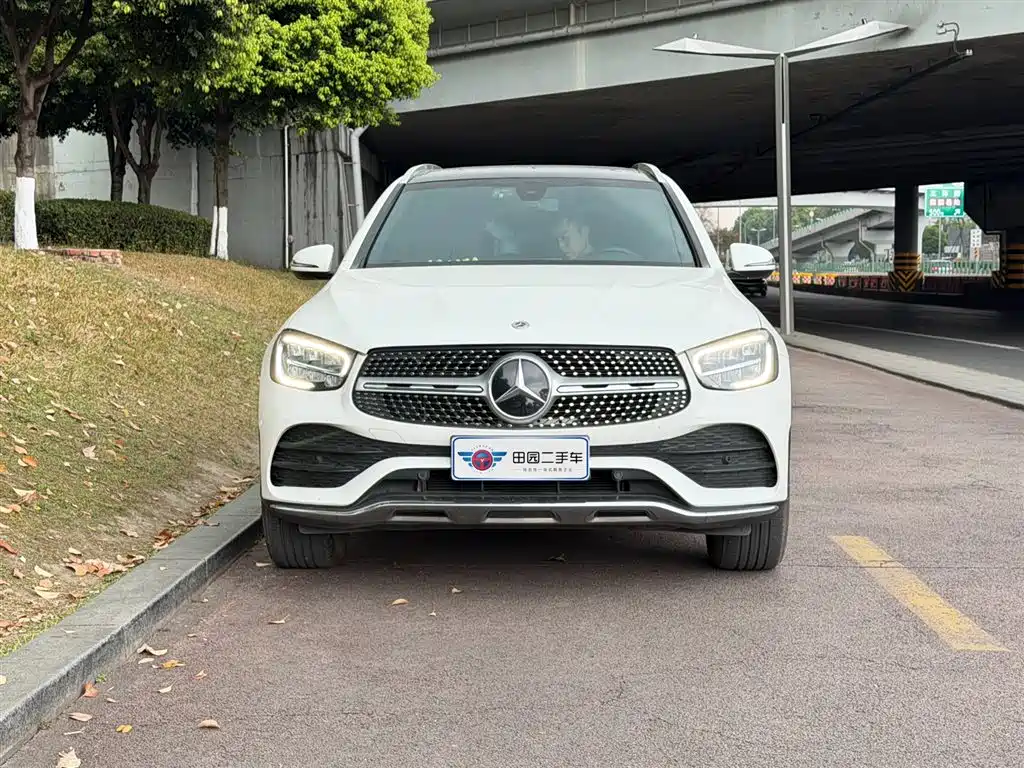 MERCEDES-BENZ GLC