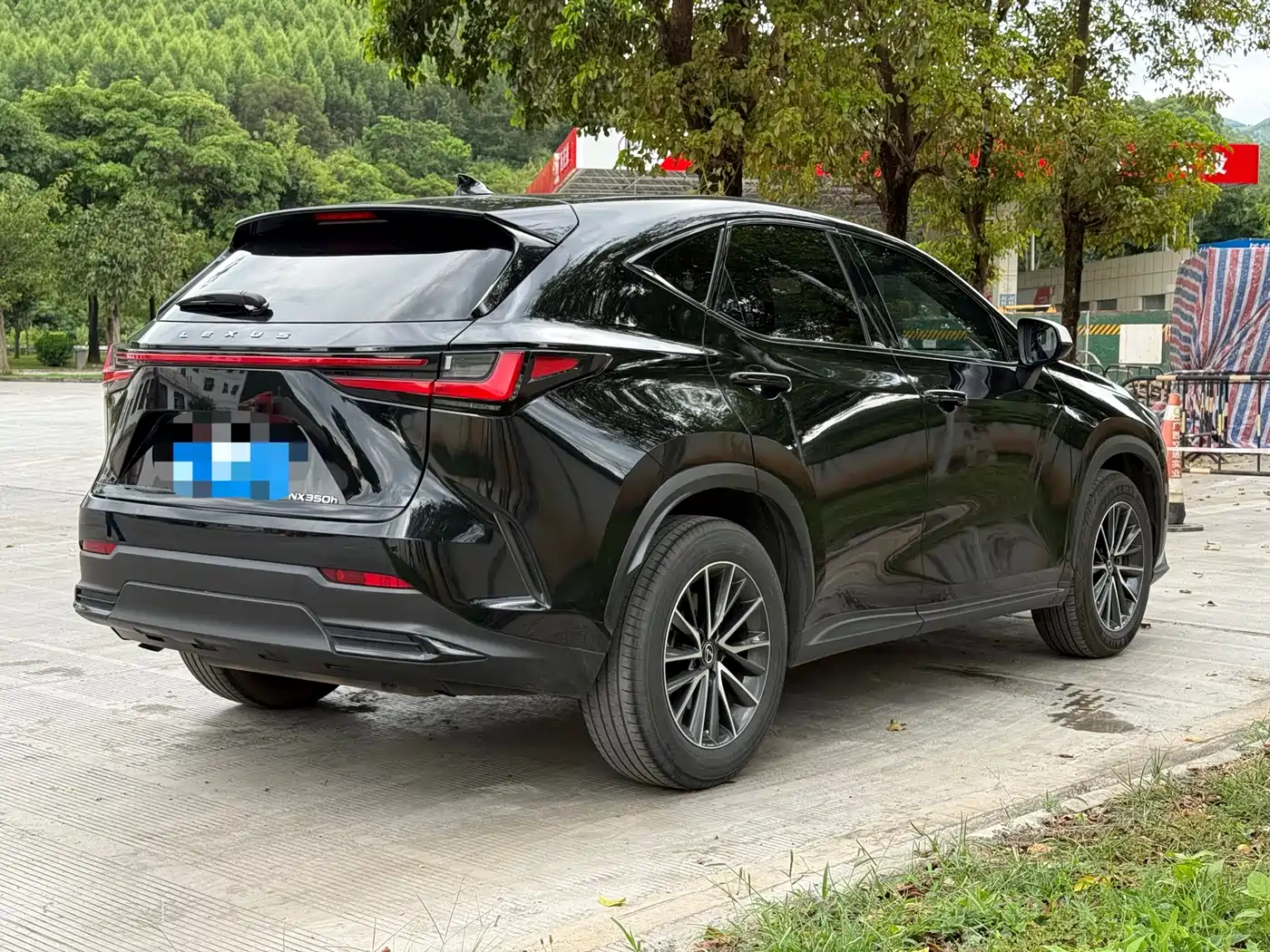 Фото 4 - Lexus NX