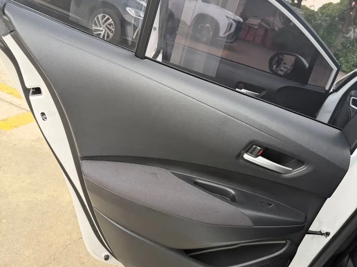 Toyota Corolla 2021 1.2T S-CVT Elite PLUS Edition фото 16