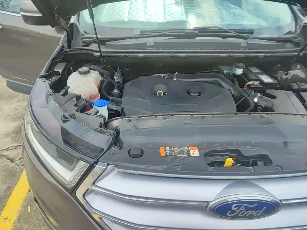Фото 19 - Ford Edge