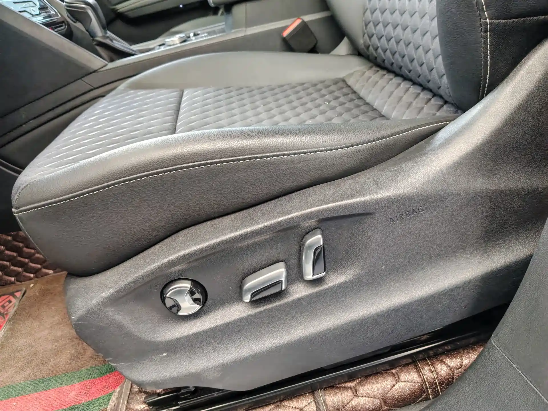 Photo 9 - Volkswagen Teramont