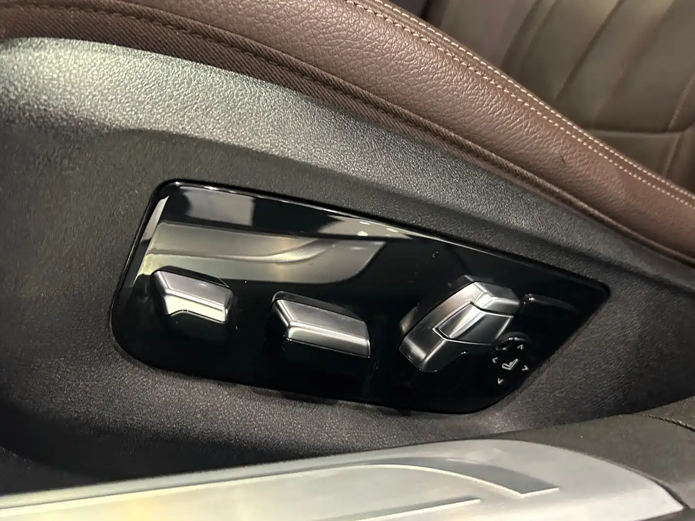 BMW 7 Series 2018 730Li Leading Type M Sport Package фото 8